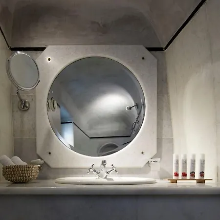 Iliovasilema 4* Imerovigli (Santorini)