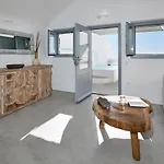 Iliovasilema Hotel Imerovigli (Santorini)