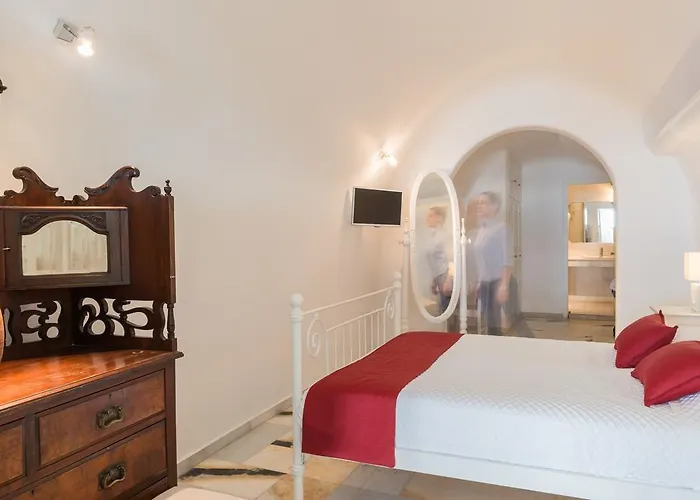 Iliovasilema Hotel Imerovigli (Santorini)