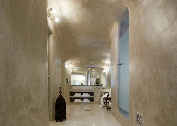 Iliovasilema Hotel Imerovigli (Santorini)